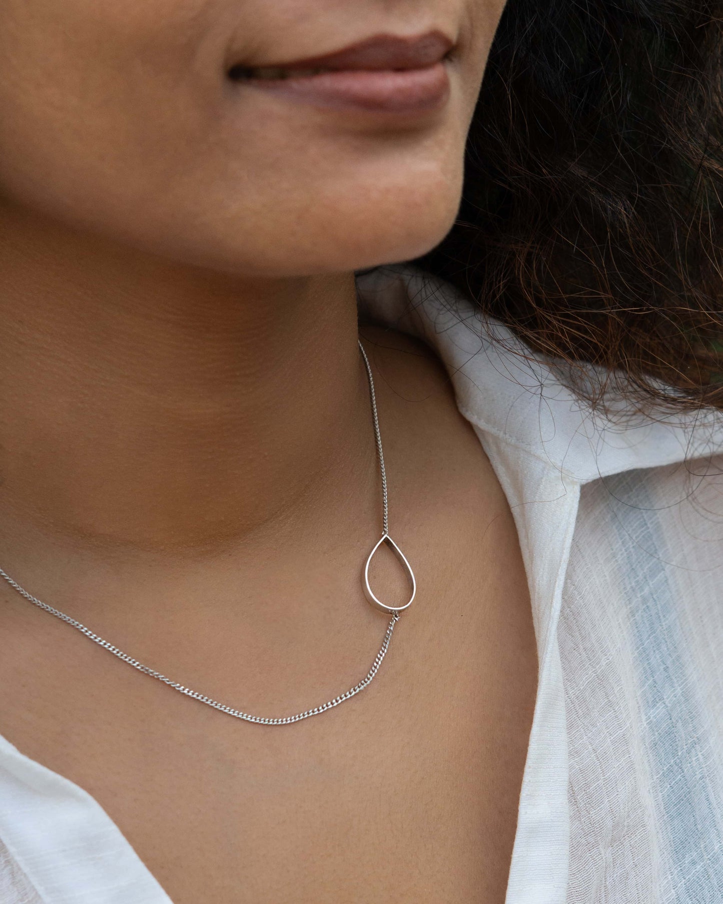 Dewline Side Pendant