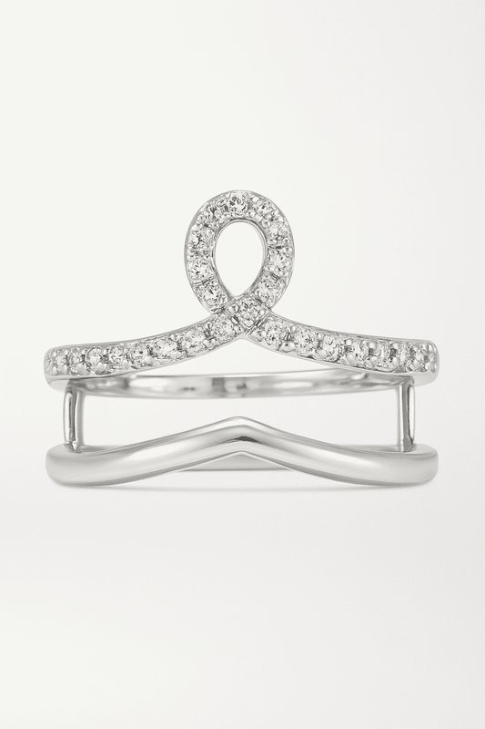 Crown Ring with elegant design and sparkling details.